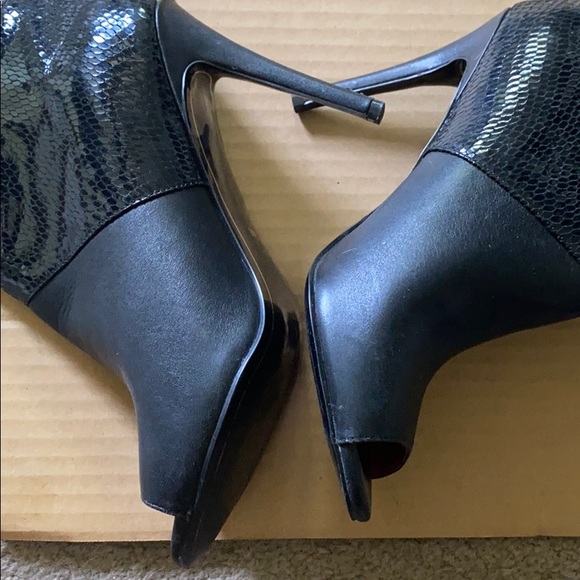 Heels - Picture 2 of 5